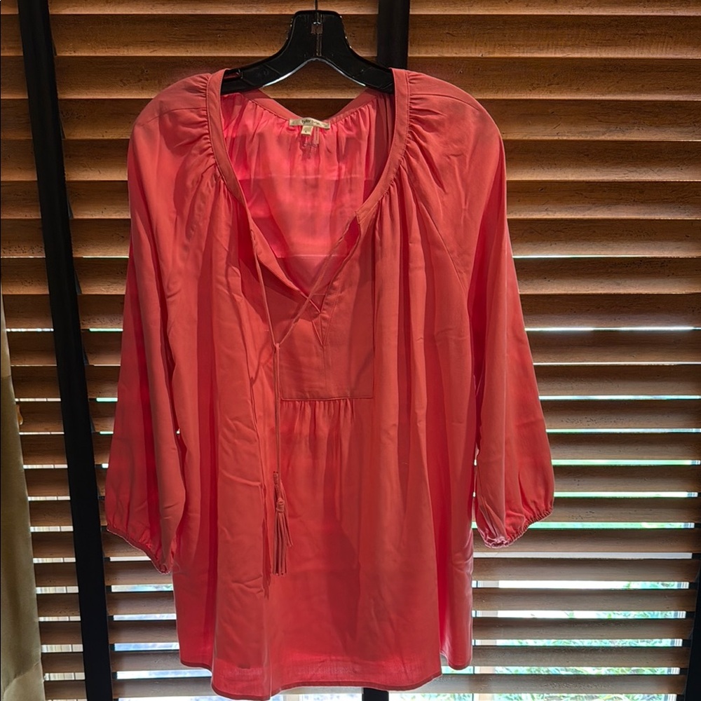 NWOT Tyler Boe Women's bubblegum Pink Blouse